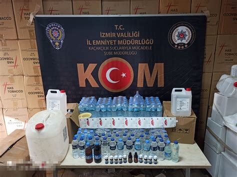 İ­z­m­i­r­’­d­e­ ­3­3­ ­m­i­l­y­o­n­ ­l­i­r­a­l­ı­k­ ­k­a­ç­a­k­ ­ü­r­ü­n­ ­e­l­e­ ­g­e­ç­i­r­i­l­d­i­
